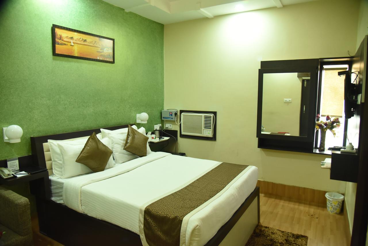 Hotel Rnb Select Vijay Delux Sultānpur Zewnętrze zdjęcie