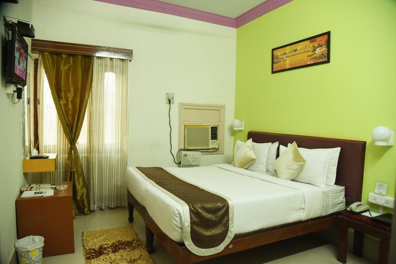 Hotel Rnb Select Vijay Delux Sultānpur Zewnętrze zdjęcie