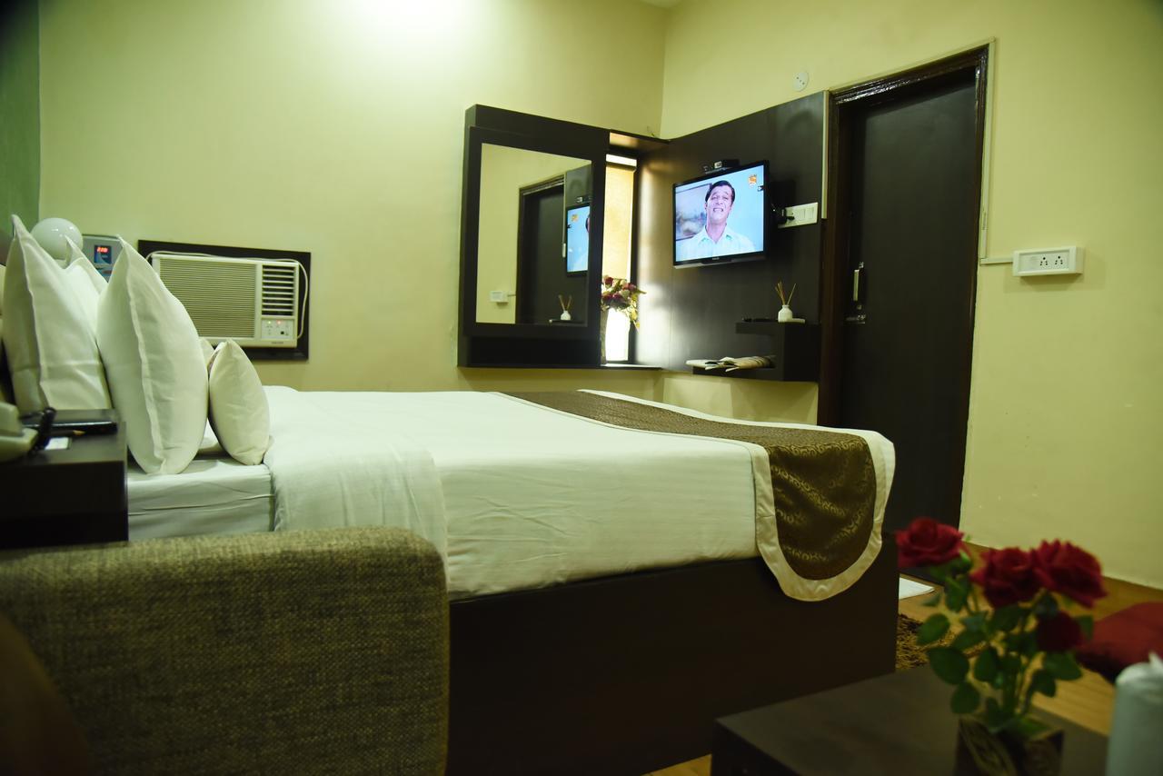 Hotel Rnb Select Vijay Delux Sultānpur Zewnętrze zdjęcie