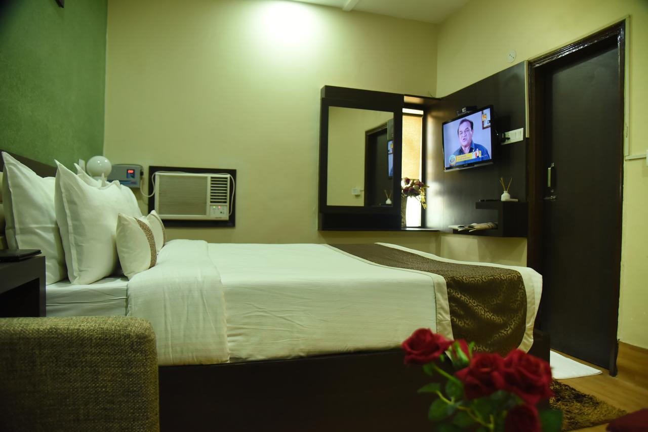 Hotel Rnb Select Vijay Delux Sultānpur Zewnętrze zdjęcie