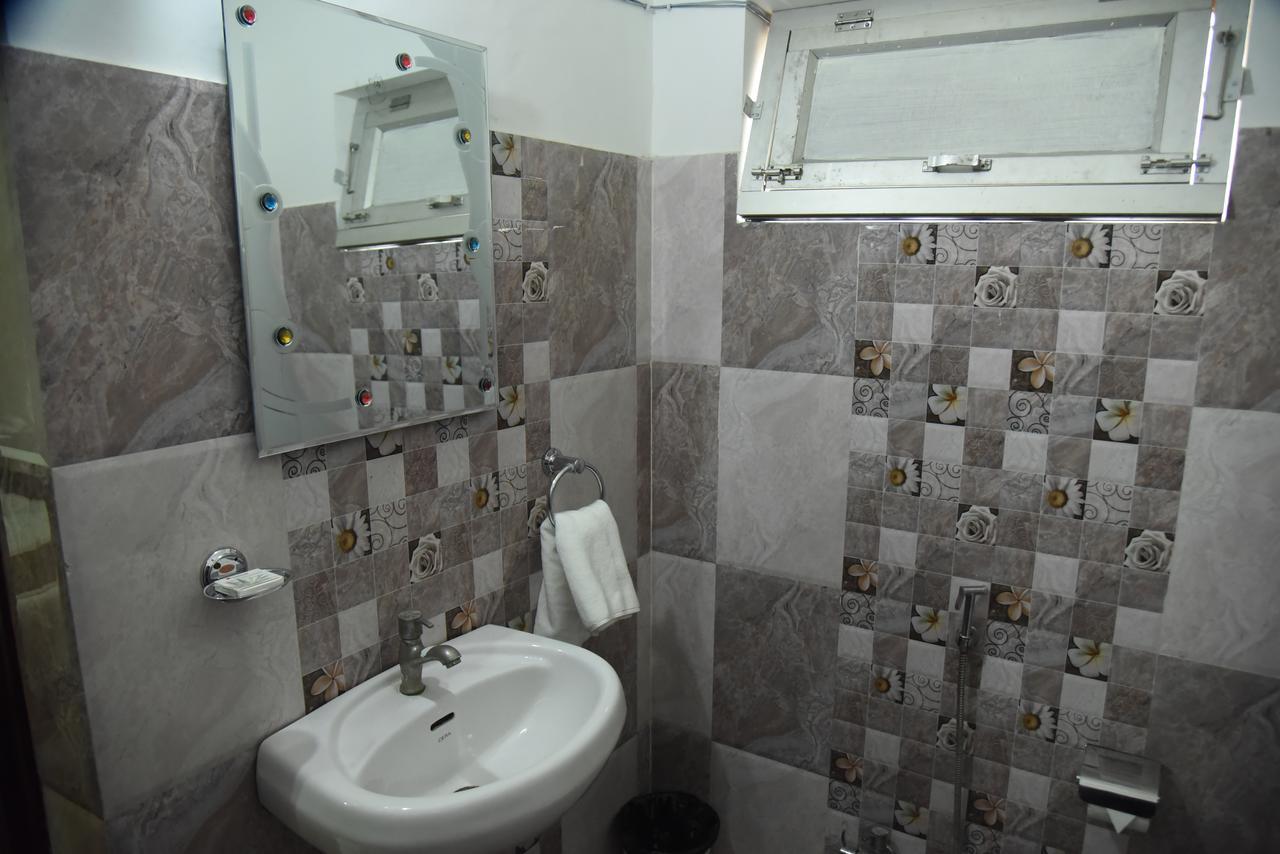 Hotel Rnb Select Vijay Delux Sultānpur Zewnętrze zdjęcie